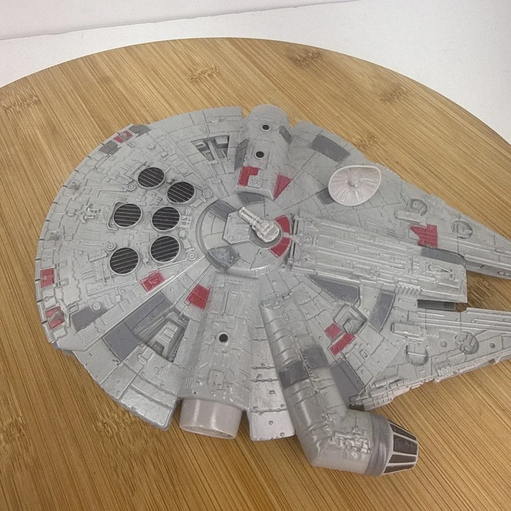 DISNEY STORE Exclusive Diecast STAR WARS MILLENNIUM FALCON - 7
